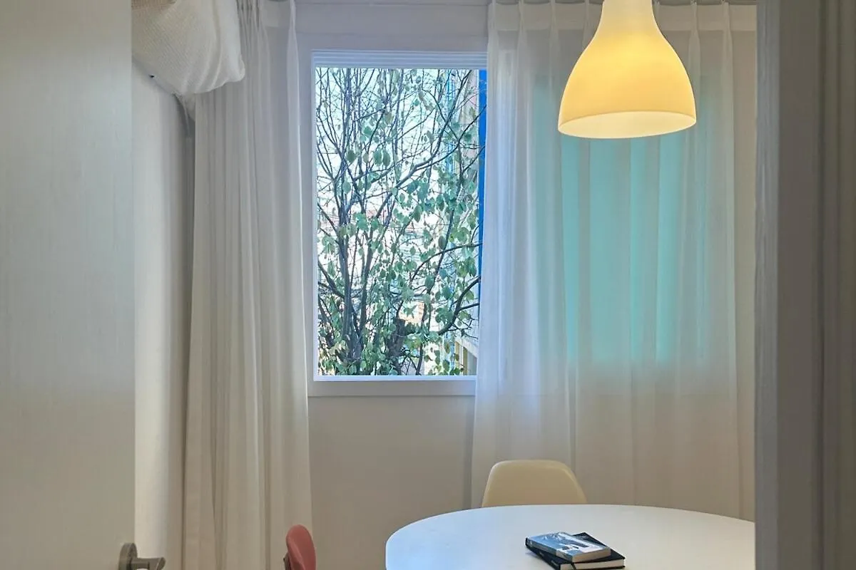 Poom Stay, Airport Bus, Cozy Stay For Seoul Travelers,Yeomchang Stn, Line 9 Express Apartment