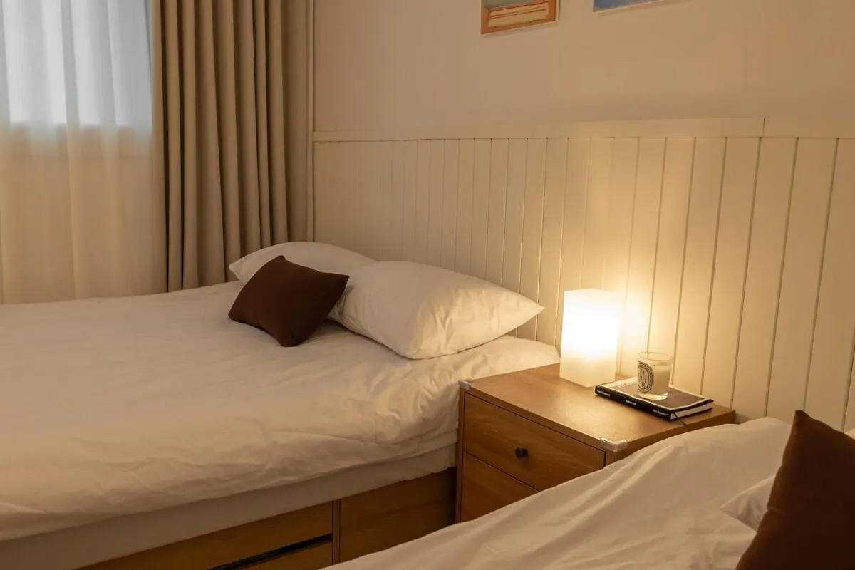 Poom Stay, Airport Bus, Cozy Stay For Seoul Travelers,Yeomchang Stn, Line 9 Express