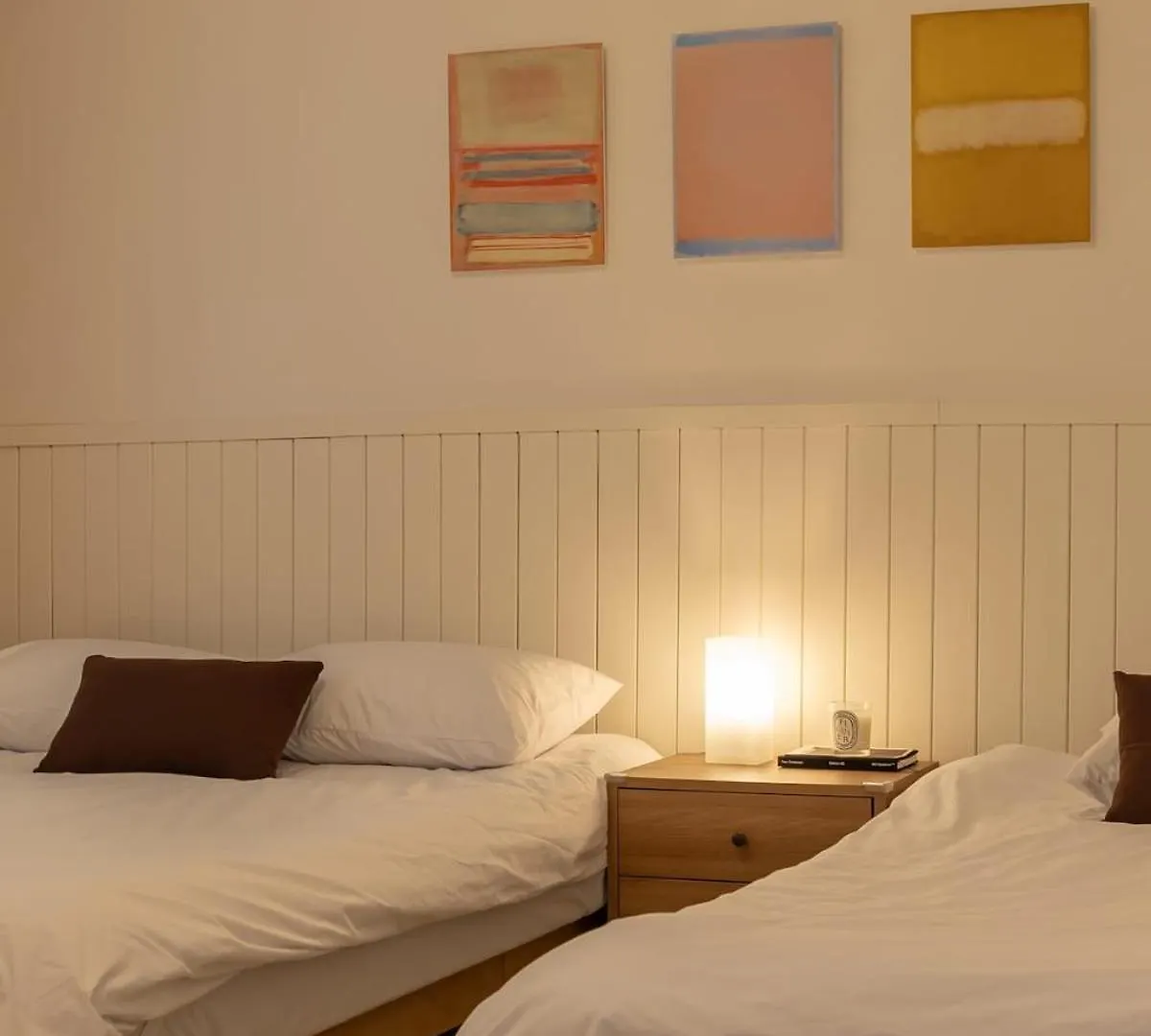 Poom Stay, Airport Bus, Cozy Stay For Seoul Travelers,Yeomchang Stn, Line 9 Express