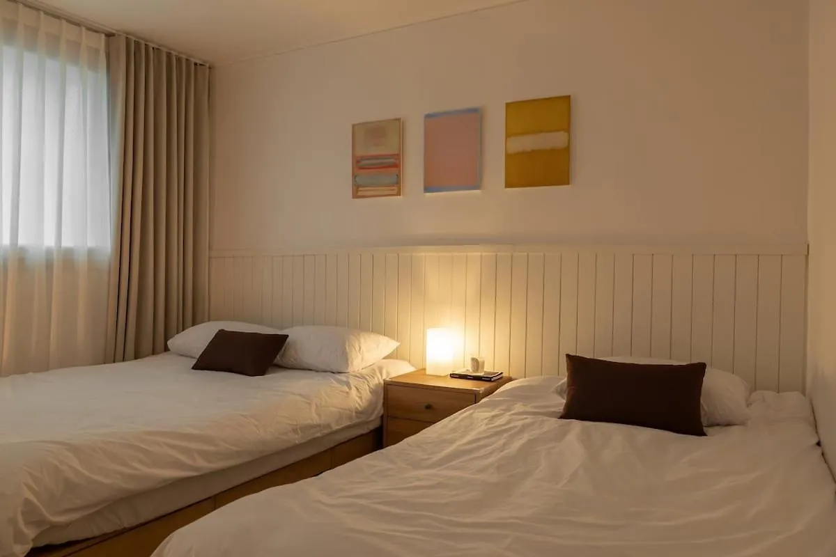 Poom Stay, Airport Bus, Cozy Stay For Seoul Travelers,Yeomchang Stn, Line 9 Express 0*,
