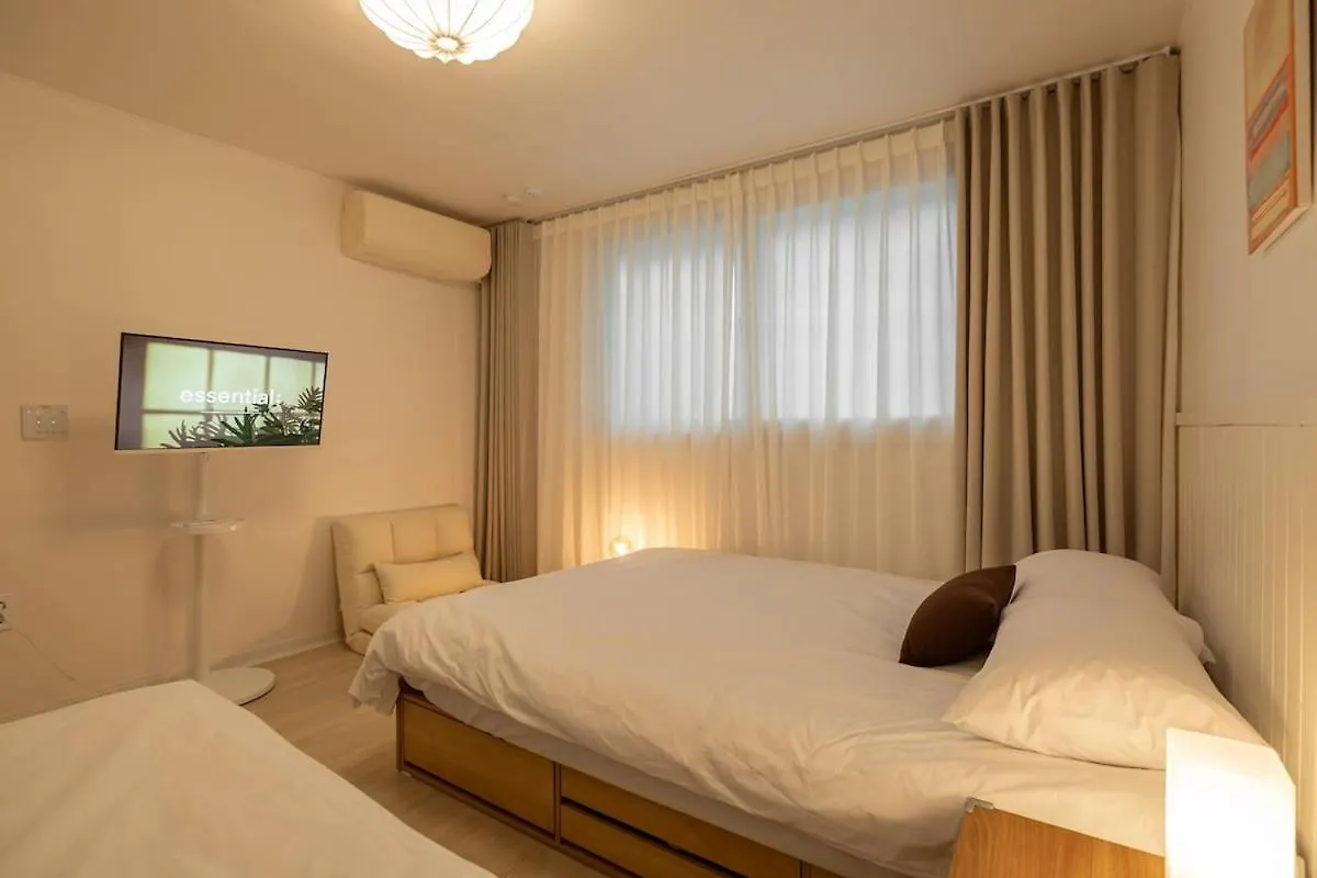 Poom Stay, Airport Bus, Cozy Stay For Seoul Travelers,Yeomchang Stn, Line 9 Express Apartment