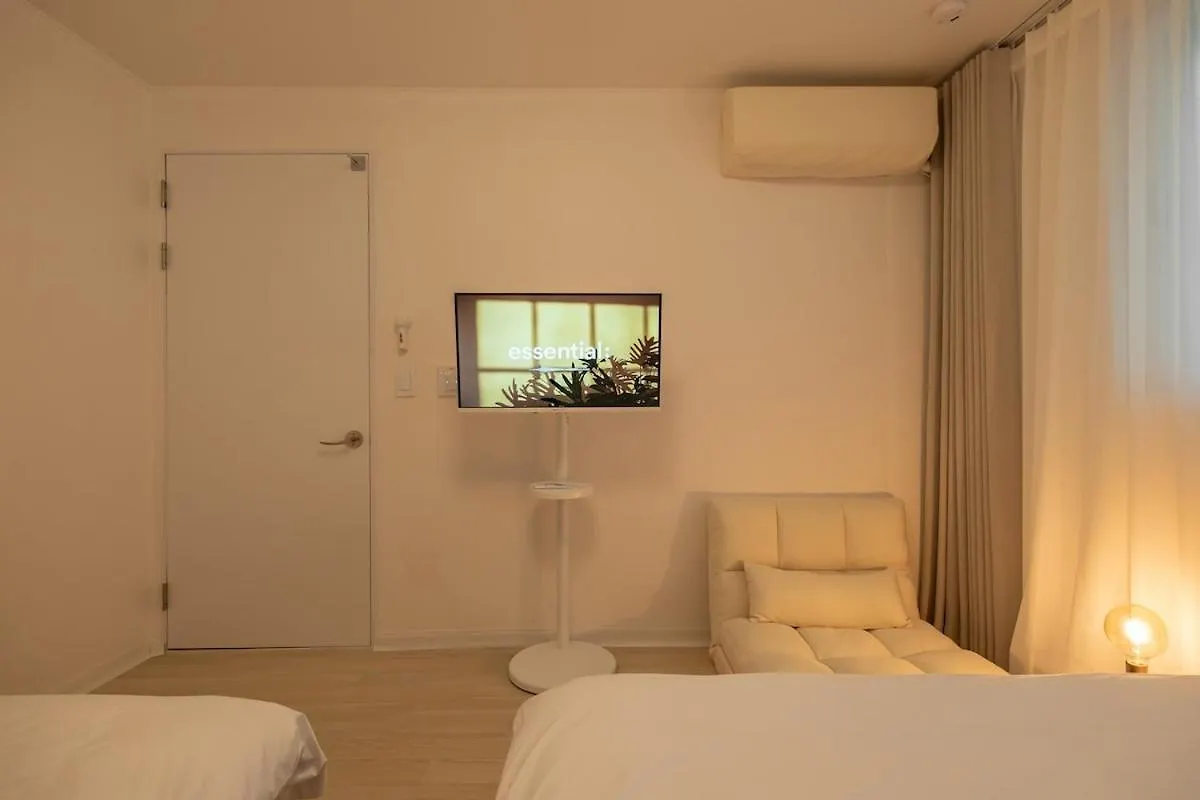 Poom Stay, Airport Bus, Cozy Stay For Seoul Travelers,Yeomchang Stn, Line 9 Express