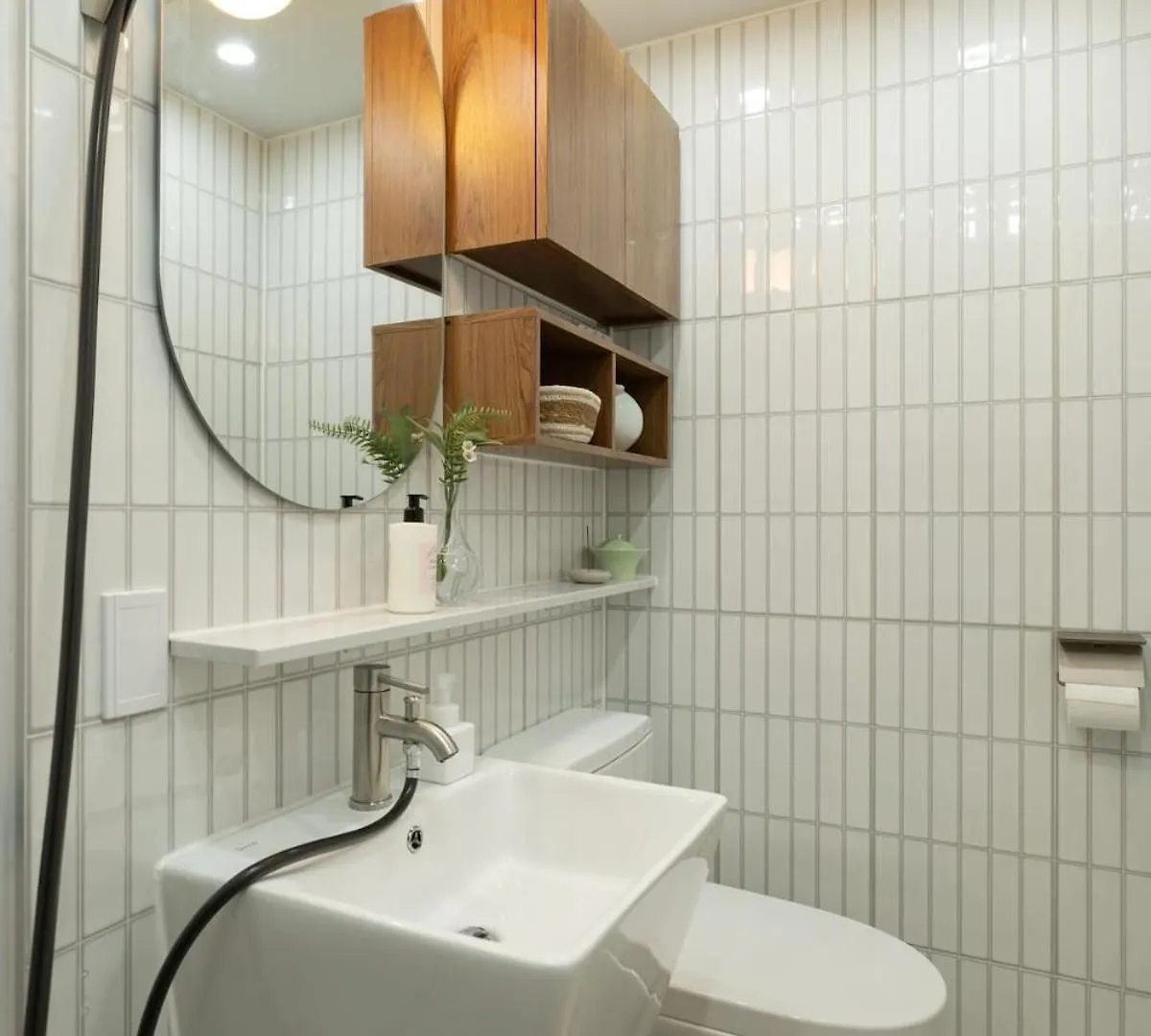 Poom Stay, Airport Bus, Cozy Stay For Seoul Travelers,Yeomchang Stn, Line 9 Express Apartment